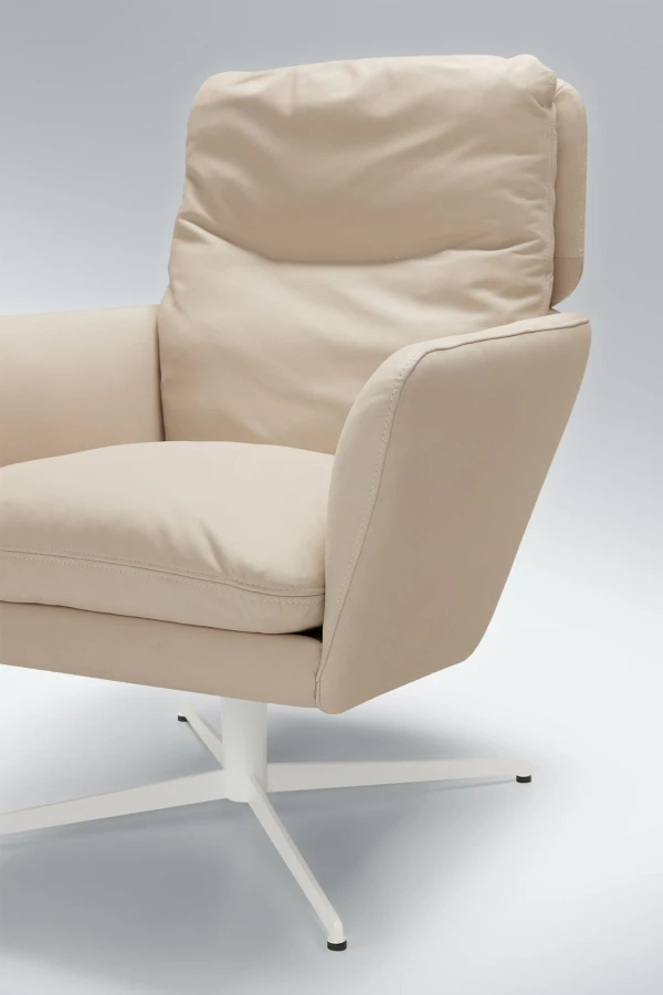 AMY_studio_armchair_aniline4_natur_5.jpg