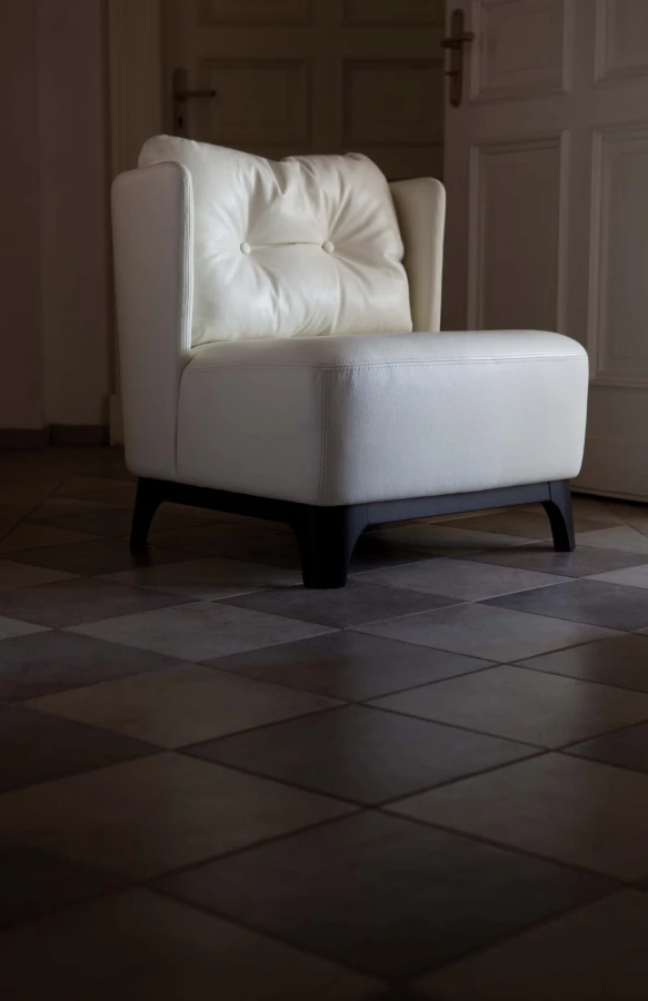 ALMA_arrangement_armchair_buttons_matrix_white_4.jpg