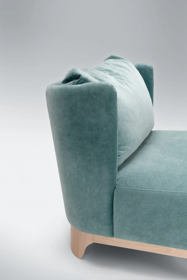 ALMA_studio_armchair_malibu_velvet4_turquoise_4.jpg