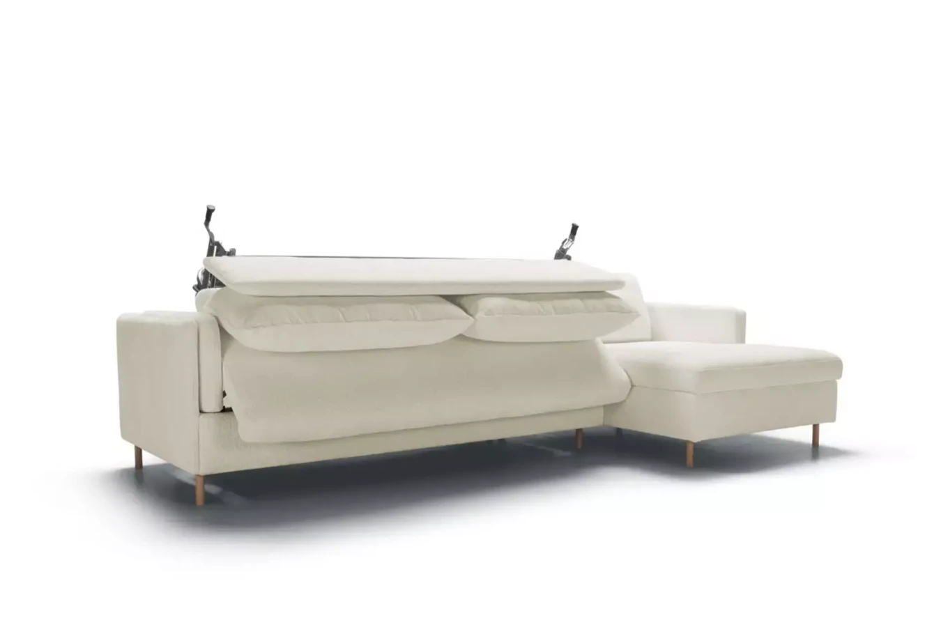 PIXIE_set1_sky_1_off-white_4_domatoria_katowice_sofa_sits_pixie.webp