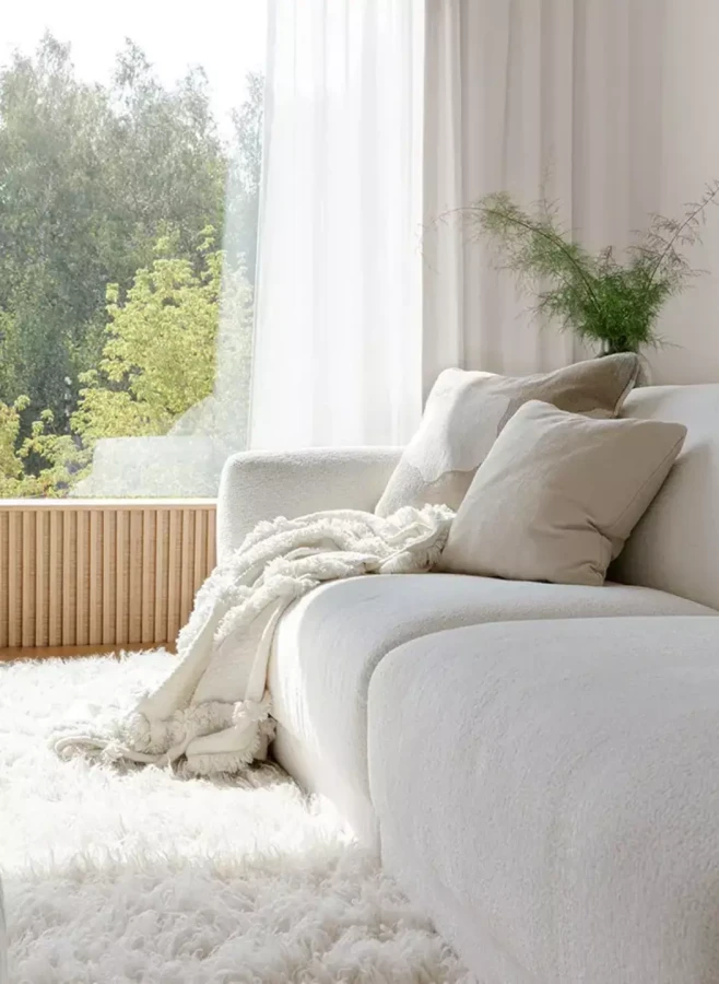 ASTA_interior_4_seater_sky_1_off_white_5_domatoria_katowice_sofa_sits_asta.webp