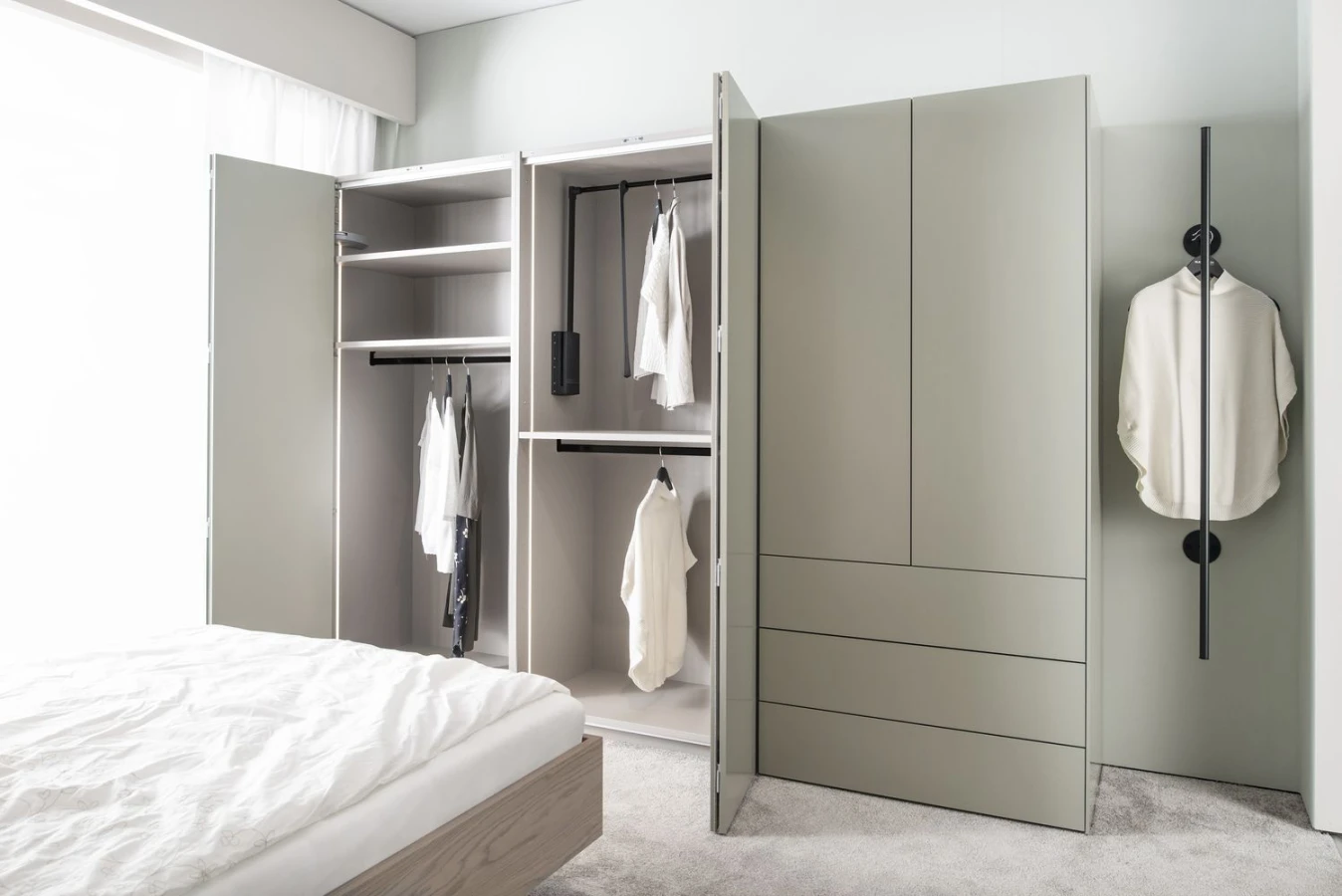 MIRIA_18_Falttuerenschrank_T2-1.jpg