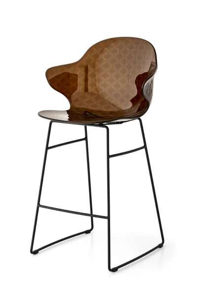 Hoker Calligaris Saint Tropez z metalowymi nogami 
