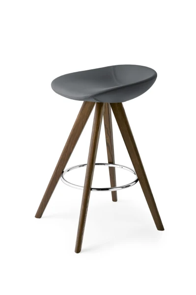 Hoker Calligaris Palm z drewnianymi nogami 