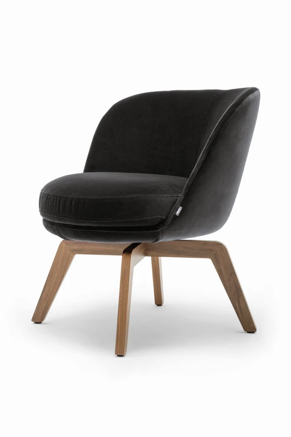 Fotel Rolf Benz 562 - podstawa z litego drewna orzechowego