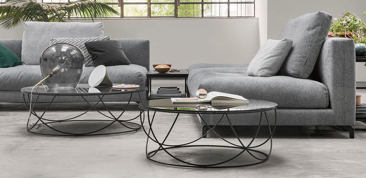 Okrągłe stoliki kawowe Rolf Benz 8770 ze szklanym blatem - kolor czarny
