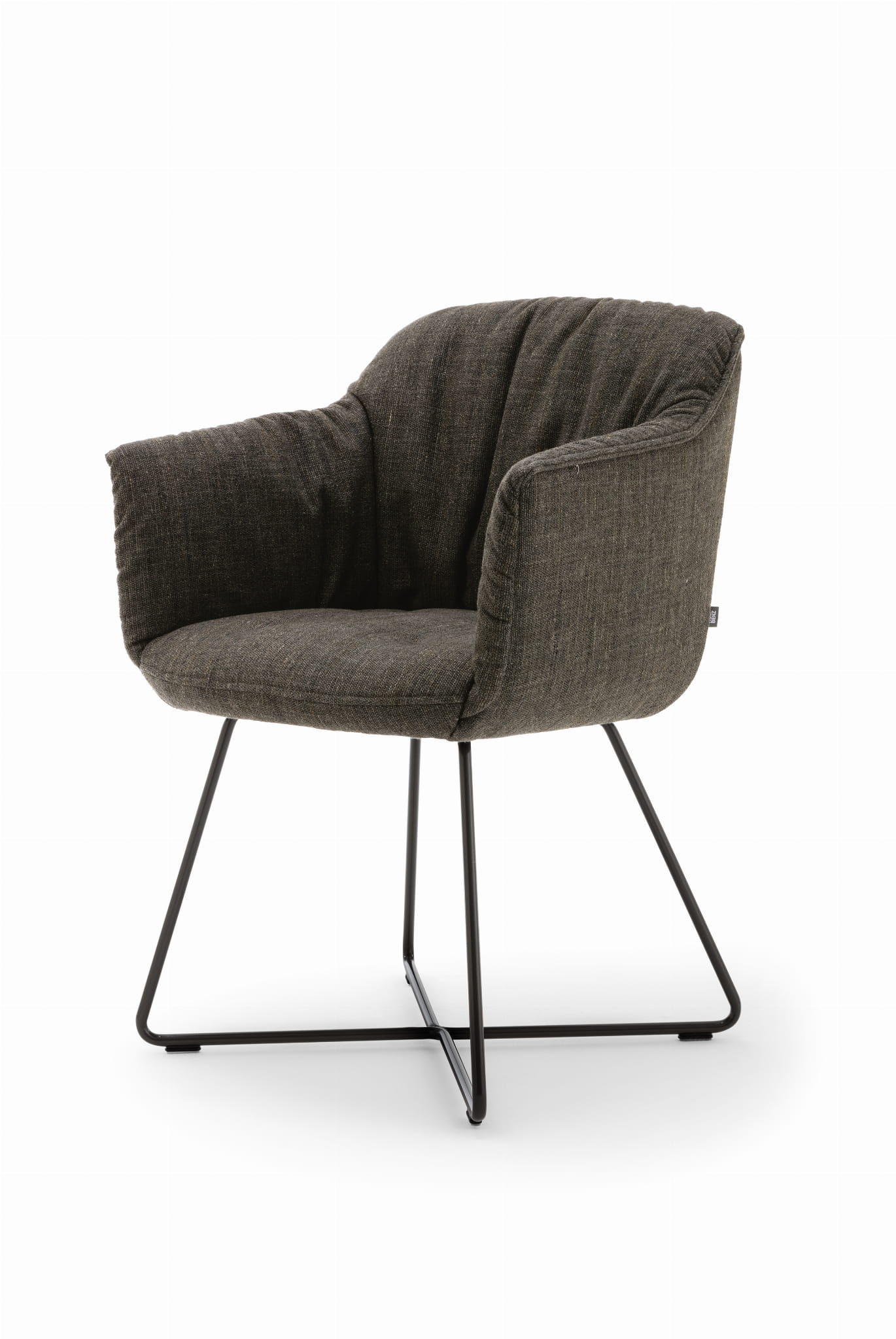 Krzesło kubełek Rolf Benz 641 w tapicerce kontrastowej na skrzyżowanej metalowej płozie